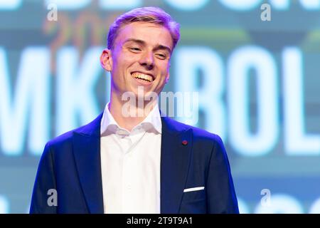 Barneveld, pays-Bas. 16 novembre 2023. BARNEVELD, PAYS-BAS - NOVEMBRE 16 : Niels Laros sur l'Atletiekgala de l'Atletiekunie au Midden Brabant Hallen le 16 novembre 2023 à Barneveld, pays-Bas. (Photo Joris Verwijst/Agence BSR) crédit : Agence BSR/Alamy Live News Banque D'Images