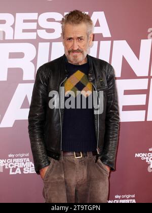 Rome, Italie. 27 novembre 2023. Rome, le cinéma Space Moderno, photocall pour la série Sky TV 'tout ce qui reste est le crime, la série'. Sur la photo : Marco Giallini crédit : Agence photo indépendante/Alamy Live News Banque D'Images