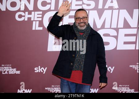 Rome, Italie. 27 novembre 2023. Le cinéma spatial Moderno, Rome, Italie, 27 novembre 2023, Massimiliano Bruno lors du photocall de la série Sky ' non ci resta che il crimine - la série' - News Credit : Live Media Publishing Group/Alamy Live News Banque D'Images