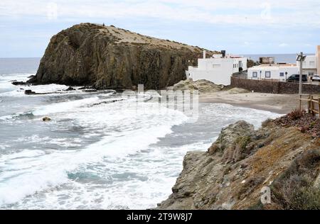 La Isleta del Moro. Parc naturel de Cabo de Gata, Nijar, Almeria, Andalousie, Espagne. Banque D'Images