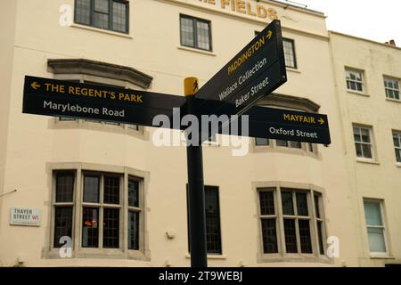 Marylebone Road sur Baker Street et Oxford Street Sign à Thayer Street Londres, Royaume-Uni Banque D'Images