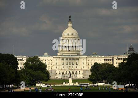 Washington, DC - 01 juin 2018 : vue sur le Capitole des États-Unis depuis le National Mall. Banque D'Images