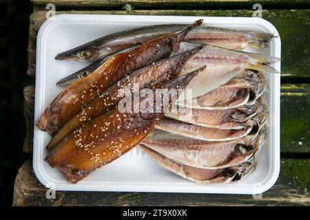 ITO, Japon ; 1 octobre 2023 : poisson dans un magasin de poisson séché à Ito City, Shizuoka, Japon. Banque D'Images