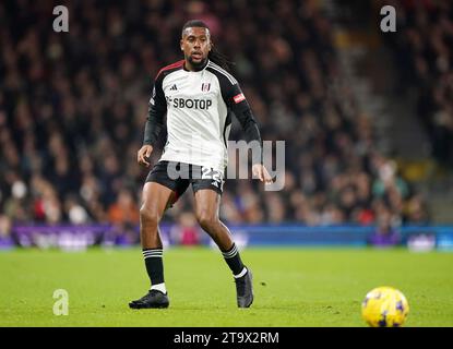 Alex Iwobi de Fulham lors du match de Premier League à Craven Cottage, Londres. Date de la photo : lundi 27 novembre 2023. Banque D'Images