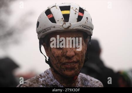 Dublin, Irlande. 26 novembre 2023. Sport Ireland Campus Lucia Gonzales Blanco, d'Espagne, termine le cyclo cross d'élite de la coupe du monde féminine. (Hugh de Paor/SPP) crédit : SPP Sport Press photo. /Alamy Live News Banque D'Images