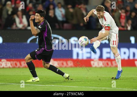 Minjae Kim (Bayern), Florian Kainz (Koeln), Koeln, Allemagne, 24.11.2023, 1. Bundesliga 12. Spieltag, 1. FC Koeln - FC Bayern Muenchen. DFL REGULATI Banque D'Images