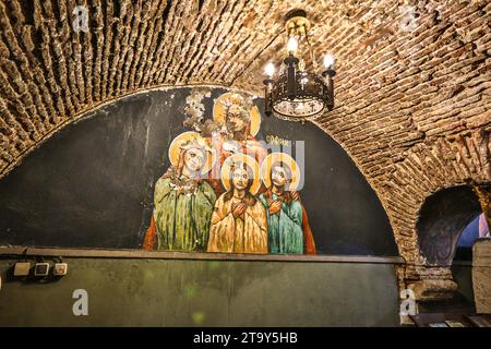 Peintures à l'intérieur de la cathédrale orthodoxe bulgare de la Sainte Trinité, Ruse, Bulgarie, fresques peintes colorées fascinantes religieuses Banque D'Images