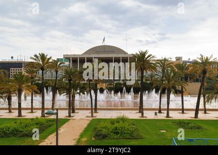 VALENCE, ESPAGNE - 18 MAI 2017 : il s'agit du bâtiment du Palais de la musique dans les jardins de Turia. Banque D'Images