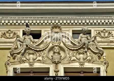 Détails de l'Art Nouveau façade de bâtiment à la rue Piotrkowska, à Łódź Łódzkie, Pologne Banque D'Images