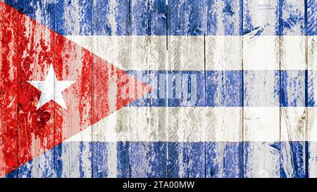 vieux drapeau cubain grunge sur le bois cassé de fissure avec rift, la havane cuba dictature communiste, prier pour le concept de président Banque D'Images