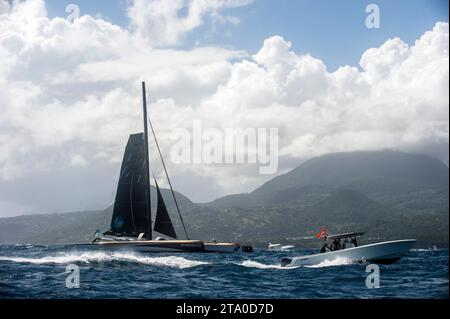 Yann Guichard, skipper du maxi trimaran Spindrift 2, catégorie ultime, termine 2e de la route du Rhum destination Guadeloupe, à Pointe à Pitre, Guadeloupe, le 10 novembre 2014 - photo Olivier Blanchet / DPPI Banque D'Images