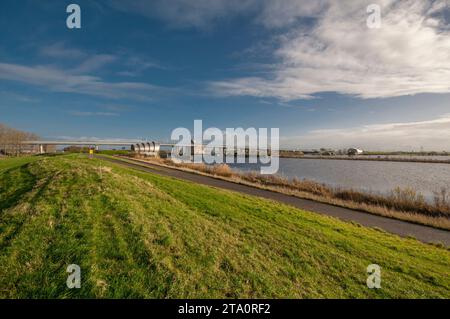 Les barrières anti-tempête du déversoir à soufflets fermeront jeudi en raison de préoccupations liées aux inondations. Kampen, pays-Bas Banque D'Images