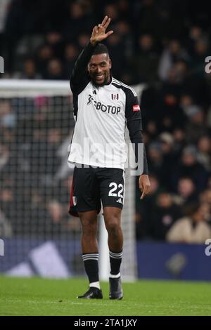 BUT 1-0, Alex Iwobi de Fulham célébration de but. - Fulham v Wolverhampton Wanderers, Premier League, Craven Cottage Stadium, Londres, Royaume-Uni - 27 novembre 2023. Usage éditorial uniquement - des restrictions DataCo s'appliquent. Banque D'Images