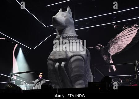 Mexico, Mexique. 27 novembre 2023. 26 novembre 2023, Mexico, Mexique : le chanteur colombien Juan Luis Londoño Arias, connu sous le nom de Maluma, joue dans le cadre du festival de musique reggaeton 'Coca Cola Flow Fest 2023' à Autodromo Hermanos Rodriguez. Le 26 novembre 2023 à Mexico, Mexique. (Photo de Essene Hernandez/Eyepix/Sipa USA) crédit : SIPA USA/Alamy Live News Banque D'Images