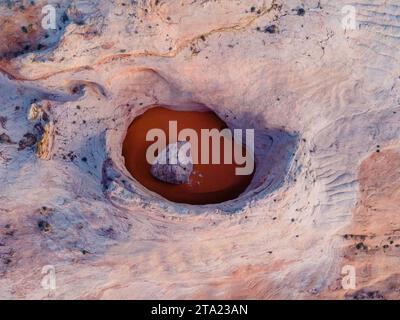 Photographie du cendrier cosmique, une formation de grès érodée de manière unique dans le monument national de Grand Staircase-Escalante, au sud d'Escalante, Utah, Banque D'Images