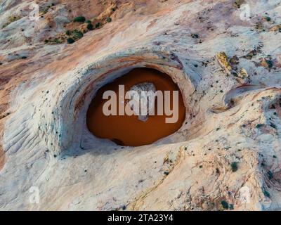 Photographie du cendrier cosmique, une formation de grès érodée de manière unique dans le monument national de Grand Staircase-Escalante, au sud d'Escalante, Utah, Banque D'Images