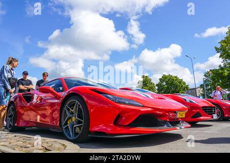 Liepaja, Lettonie- 20 juillet 2023 : événement européen des propriétaires de voitures Ferrari et salon automobile public, Ferrari F8 Banque D'Images