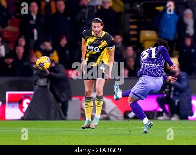 Hwang UI-JO de Norwich City marque le deuxième but de leur équipe lors du Sky Bet Championship Match à Vicarage Road, Watford. Date de la photo : mardi 28 novembre 2023. Banque D'Images