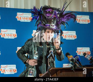 Philadelphie, États-Unis. 28 novembre 2023. Jacky Bam Bam de WMMR fait des remarques lors d'une conférence de presse annonçant un contrat pluriannuel de la Mummer's Association pour METV 2 afin de diffuser le Mummer's Parade mardi 28 novembre 2023 au Mummer's Museum de Philadelphie, Pennsylvanie. Le Mummer's Parade a lieu chaque année le jour de l'an et fait partie de Philadelphie depuis plus de 100 ans. ( Crédit : William Thomas Cain/Alamy Live News Banque D'Images