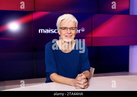 Journaliste Ulrike Herrmann taz in der ARD-Talkshow maischberger im WDR Studio Köln. Köln, 28.11.2023 NRW Deutschland *** journaliste Ulrike Herrmann taz sur le talk-show ARD maischberger dans le studio WDR Cologne, 28 11 2023 NRW Allemagne Copyright : xChristophxHardtx crédit : Imago/Alamy Live News Banque D'Images