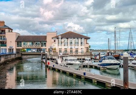 Le port de plaisance de Malahide, un établissement côtier prospère à Fingal, comté de Dublin, Irlande. Banque D'Images