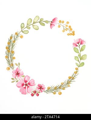Couronne de vacances peinte à la main à l'aquarelle sur un fond blanc avec un espace de copie pour le texte. Peintures à l'aquarelle, illustration, éléments floraux Banque D'Images