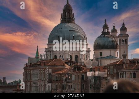 Vue du Campanile di San Marco à la Basilique Sainte Marie de la Santé ou Basilique Santa Maria Banque D'Images