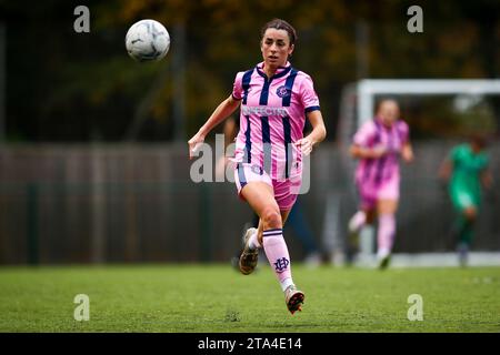 Phoebe Read (15 Dulwich Hamlet) en action Banque D'Images