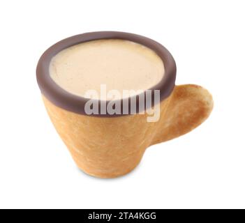 Tasse à biscuit comestible avec café isolé sur blanc Banque D'Images