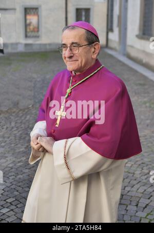 Le cardinal de Milan Mario Delpini visite la communauté d'Alzano Lombardo, Lombardie, Italie Banque D'Images