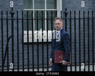 Londres, Royaume-Uni. 28 novembre 2023. Grant Shapps, secrétaire d'État à la Défense arrive pour la réunion du Cabinet. Banque D'Images