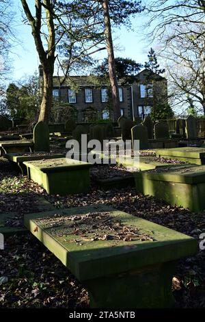 Haworth Parsonage, et cimetière aux couleurs de l'automne, West Yorkshire Banque D'Images