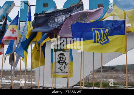 Vue Générale De La Stèle De La Route Du District D'Orikhiv Avec Des ...