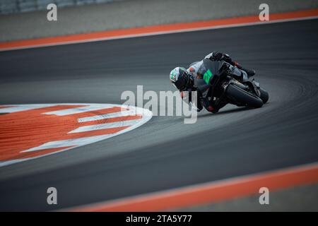 Franco Morbidelli de l'Italie et Prima Pramac Racing rouleront lors du moto GP Valencia Test le 28 novembre 2023 sur le circuit Ricardo Tormo (Cheste, moto Banque D'Images