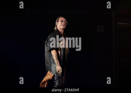 Naples, Italie. 29 janvier 2022. Filippo Maria Fanti, connu sous le nom d'Irama, un chanteur italien, rappeur se produit en direct à Naples dans 'No stress tour 2023' à Palaparthenope. (Photo Francesco Cigliano/SOPA Images/Sipa USA) crédit : SIPA USA/Alamy Live News Banque D'Images