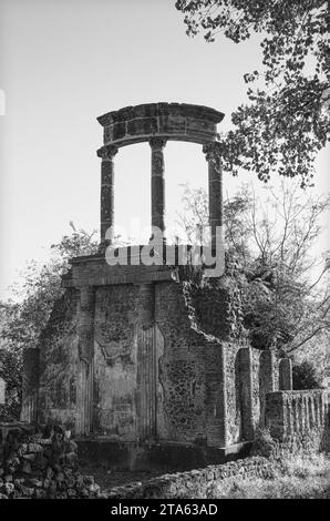 Parc archéologique de Pompéi, façade de la nécropole de Porta Ercolano, zone de Porta Ercolano, via Delle tombe, région VI Architecture ancienne. Banque D'Images