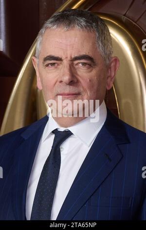 Londres, Royaume-Uni . 28 novembre 2023 . Rowan Atkinson photographié lors de la première mondiale de WONKA tenue au Royal Festival Hall. Crédit : Alan D West/Alamy Live News Banque D'Images