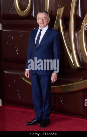 Londres, Royaume-Uni . 28 novembre 2023 . Rowan Atkinson photographié lors de la première mondiale de WONKA tenue au Royal Festival Hall. Crédit : Alan D West/Alamy Live News Banque D'Images