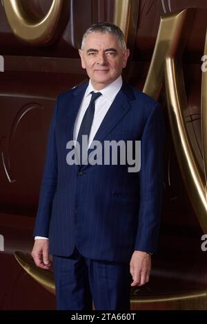 Londres, Royaume-Uni . 28 novembre 2023 . Rowan Atkinson photographié lors de la première mondiale de WONKA tenue au Royal Festival Hall. Crédit : Alan D West/Alamy Live News Banque D'Images