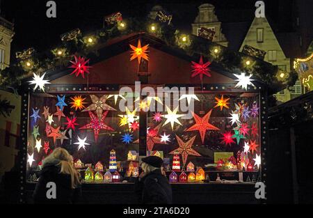 Der Weihnachtsmarkt auf dem Bremer Marktplatz. *** Le marché de Noël sur la place du marché de Bremens crédit : Imago/Alamy Live News Banque D'Images