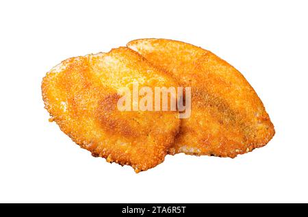 Filets de tilapia panés frits sur une planche de marbre. Isolé, fond blanc Banque D'Images