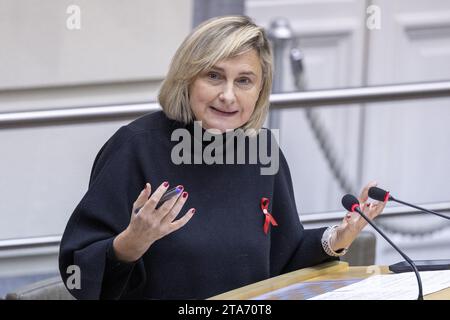 Bruxelles, Belgique. 29 novembre 2023. Hilde Crevits, ministre flamande du bien-être social, photographiée lors d'une session plénière du Parlement flamand à Bruxelles, mercredi 29 novembre 2023. BELGA PHOTO NICOLAS MAETERLINCK crédit : Belga News Agency/Alamy Live News Banque D'Images