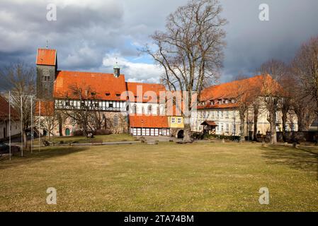 Château de Katlenburg, St. Église Johannes, Katlenburg-Lindau, district de Northeim, Basse-Saxe, Allemagne Banque D'Images