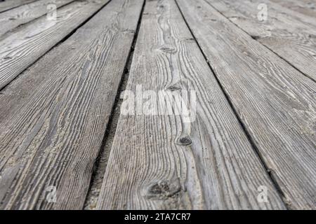 Planches de bois dépouillées dans des tons gris Banque D'Images