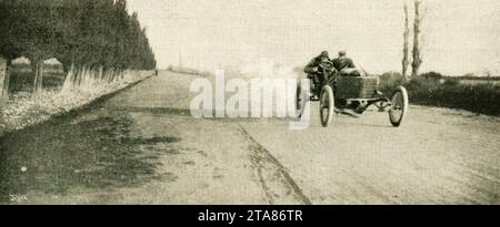 Victor Hémery entre salon et Arles, le 30 décembre 1905 sur Darracq 200 hp 8 cylindres en V Special de 990kg (km lancé à 174.757km/h). Banque D'Images