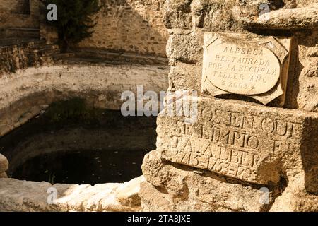 Trujillo, Estrémadure, Espagne- 21 octobre 2023 : l'Alberca, ressource aquifère musulmane dans la vieille ville de Trujillo Banque D'Images