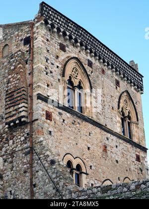 Palazzo Duchi di Santo Stefano, Palais des ducs de Saint-Étienne, Taormina, Messine, Sicile, Sicile, Italie, Europe Banque D'Images