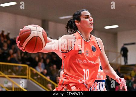 Leticia Romero ( Valencia basket ) lors du Beretta Famila Schio vs Valencia basket Club au PalaRomare à Schio (VI), Italie le 29 novembre 2023 lors du Beretta Famila Schio vs Valencia basket, Basketball Euroleague Women Match à Schio (VI), Italie, novembre 29 2023 Banque D'Images