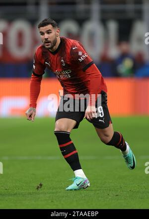 Milan, Italie. 28 novembre 2023. Theo Hernandez de l'AC Milan lors du match de l'UEFA Champions League à Giuseppe Meazza, Milan. Le crédit photo devrait se lire : Jonathan Moscrop/Sportimage crédit : Sportimage Ltd/Alamy Live News Banque D'Images