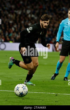 Madrid, Naples, Espagne. 29 novembre 2023. Khvicha Kvaratskhelia de Naples lors du match de football du groupe C de l'UEFA Champions League entre le Real Madrid et le SSC Napoli à l'Estadio Santiago Bernabeu à Madrid, Espagne. 29 novembre 2023 (image de crédit : © Ciro de Luca/ZUMA Press Wire) USAGE ÉDITORIAL SEULEMENT! Non destiné à UN USAGE commercial ! Banque D'Images